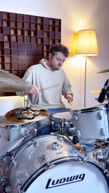 Super tasty groove by @raghavdrummer on @jrakz s Trust 🔥
Tried to capture the essence of the original drum part while adding a little of my own stuff to it.

#drums #drummer #drumcover #jordanrakei #stickwithrohema #recording #drummersofinstagram